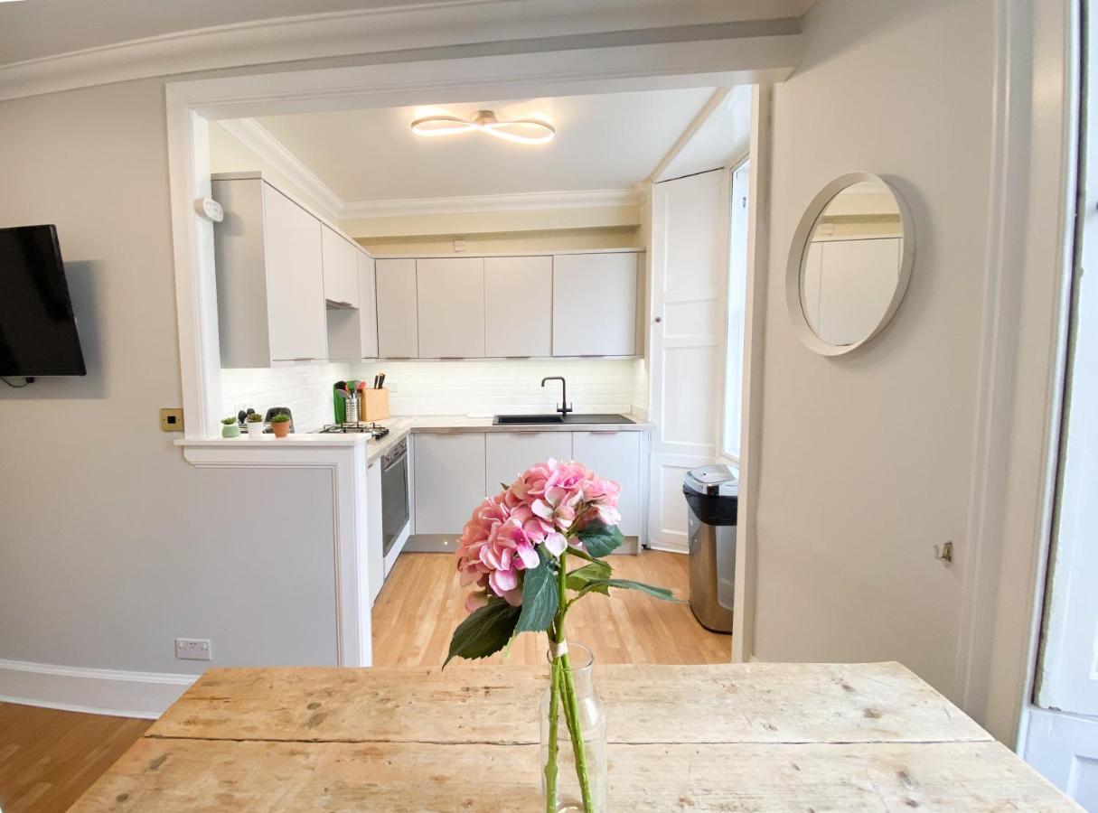 Rose Street'S Hidden Treasure- 2Bed Newly Refurbished Apt Edinburgh Ngoại thất bức ảnh