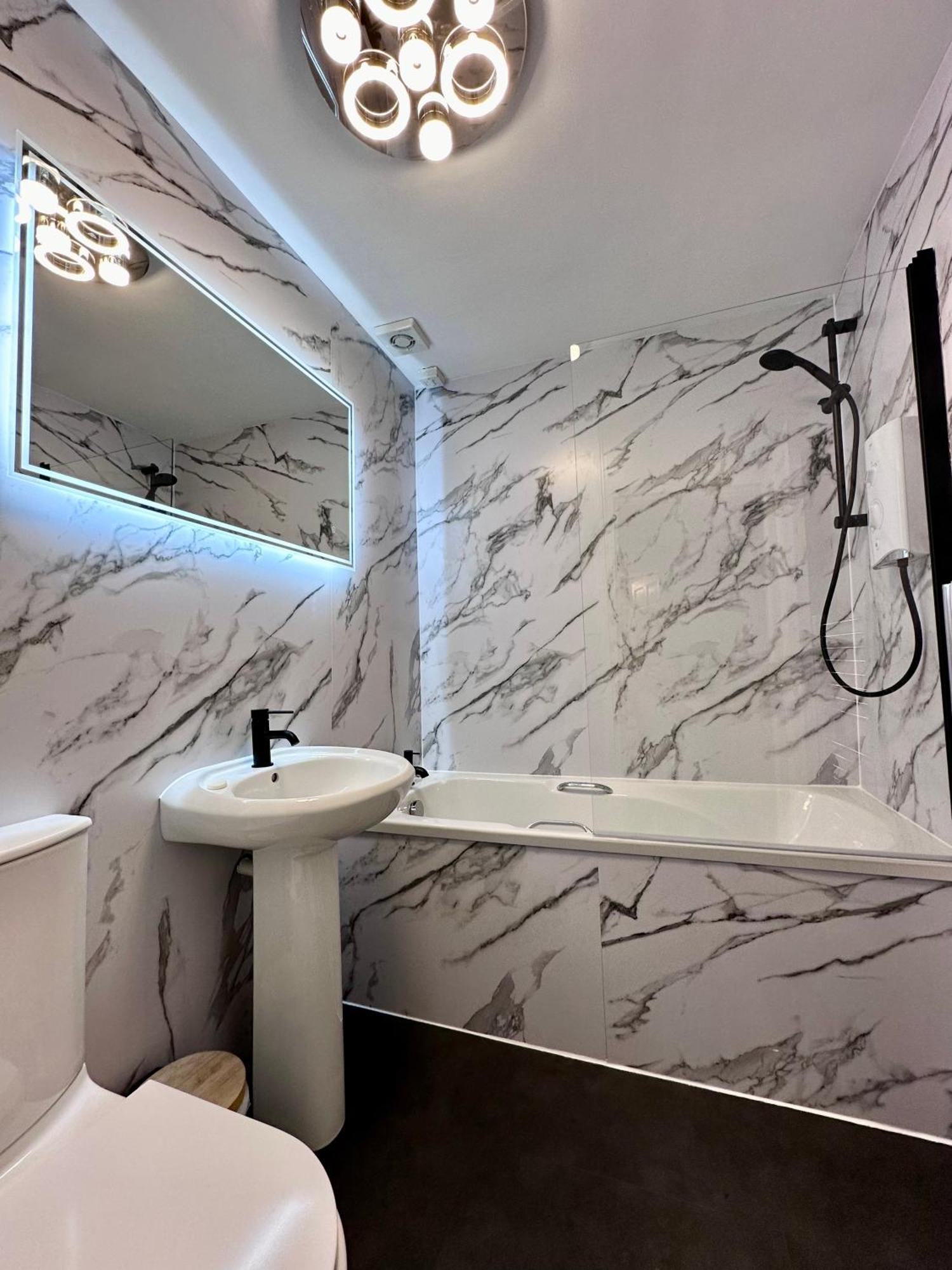 Rose Street'S Hidden Treasure- 2Bed Newly Refurbished Apt Edinburgh Ngoại thất bức ảnh